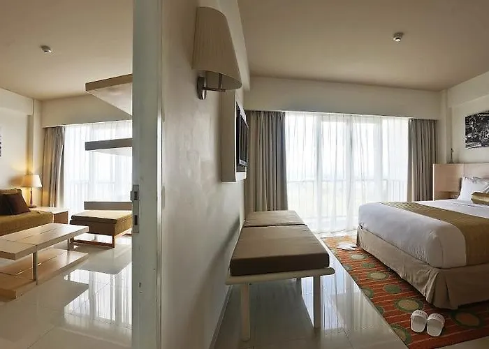 ホテル The Jimbaran View Kuta Selatan