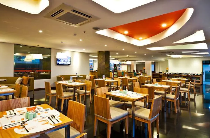 ホテル The Jimbaran View Kuta Selatan